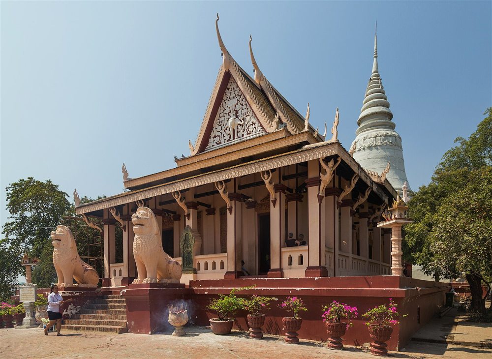 Wat Phnom temple, Phnom Penh Cambodia